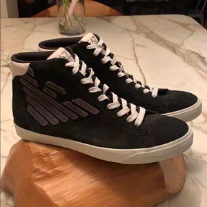 Emporio Armani Men’s blank suede sneaker 11